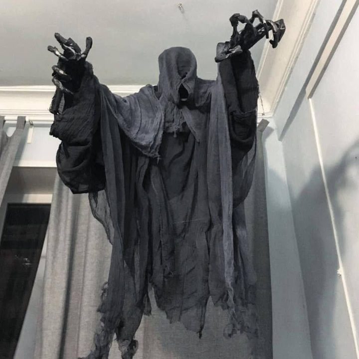 Window Wraith with Raised Arms