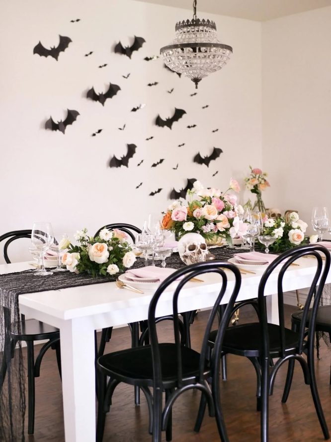 Black and White Halloween Decor Ideas