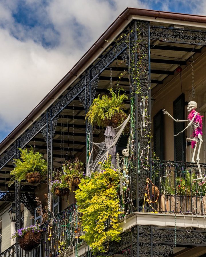 Halloween Balcony Decor Ideas