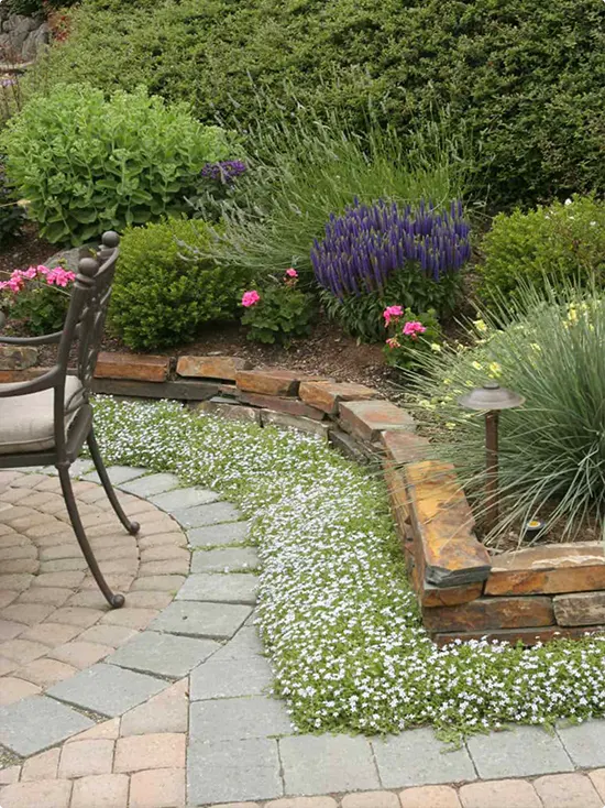 Low Stacked-Stone Edge