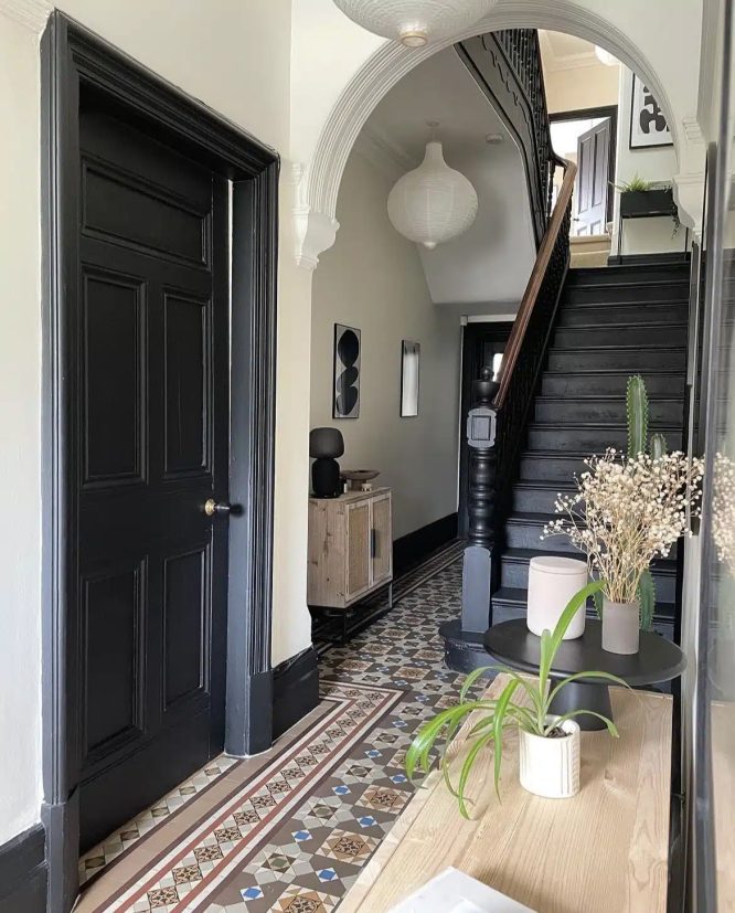 Black and Cream Hallway Ideas