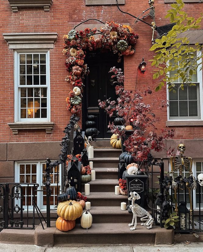 Halloween Garland on a Brooklyn Stoop