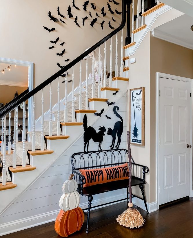Halloween Staircase Decor Ideas