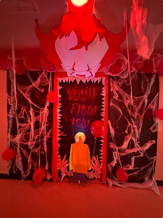 Pennywise Balloon Doorway