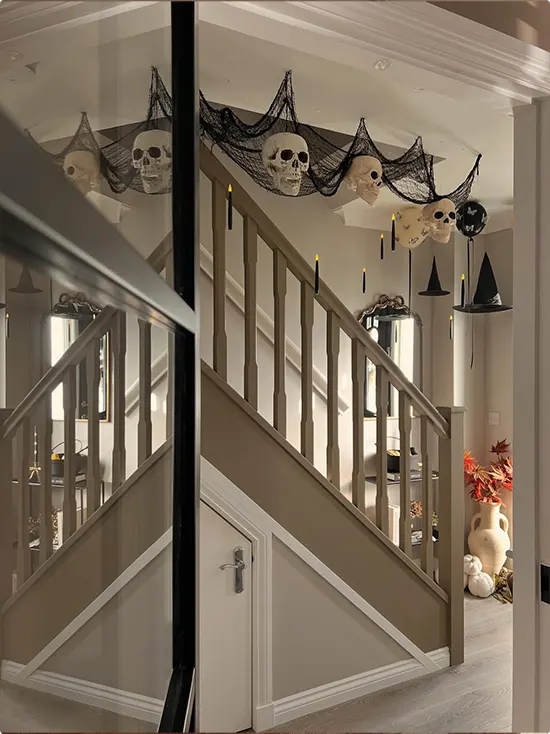 Skull Garland