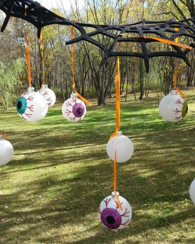 Front Yard Halloween Decor Ideas