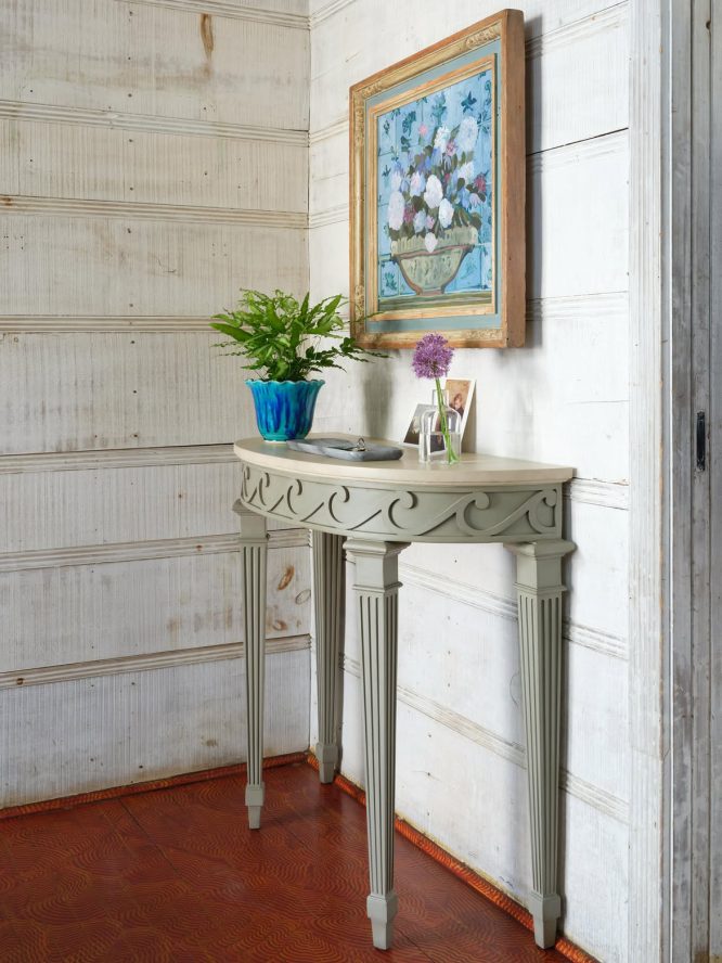 Cottage Half-Round Demilune Table with Scalloped Apron