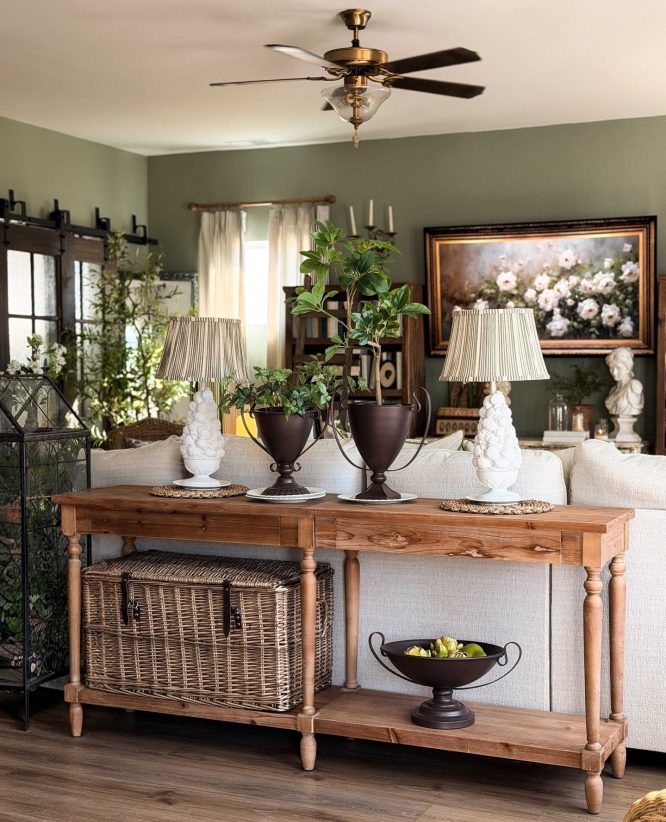 Deep Green Wall and Urn Lamp
