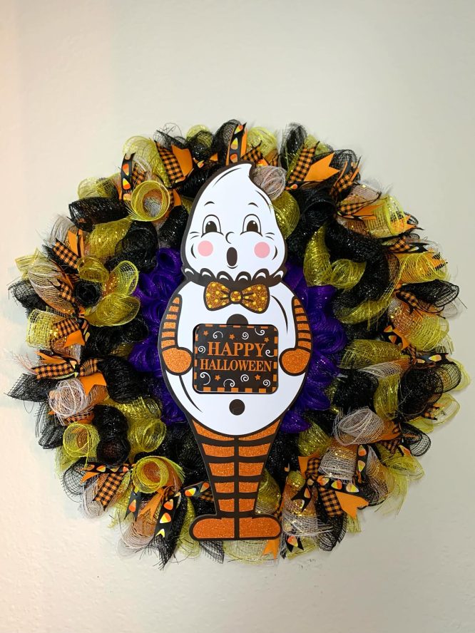 Halloween Ghost Wreath Cutout