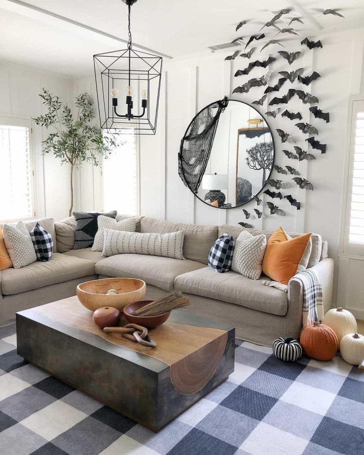 Round Mirror with a Bat Swarm Streaming Toward the Ceiling